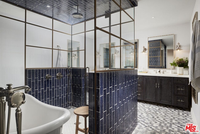 Building Photo - 204 Pearl Ave