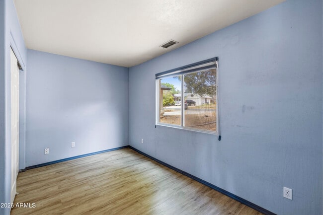 Building Photo - 7131 E Thrush Ln