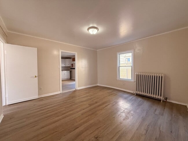 Building Photo - 141 W Elmer St