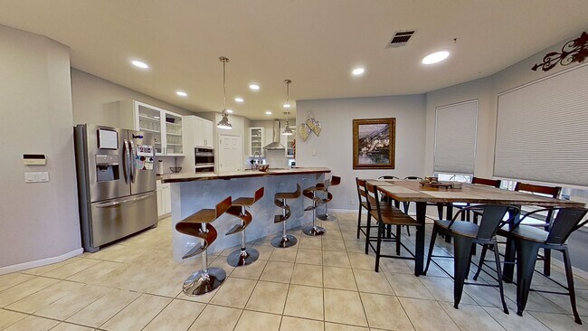 Building Photo - 1007 Brown Dr