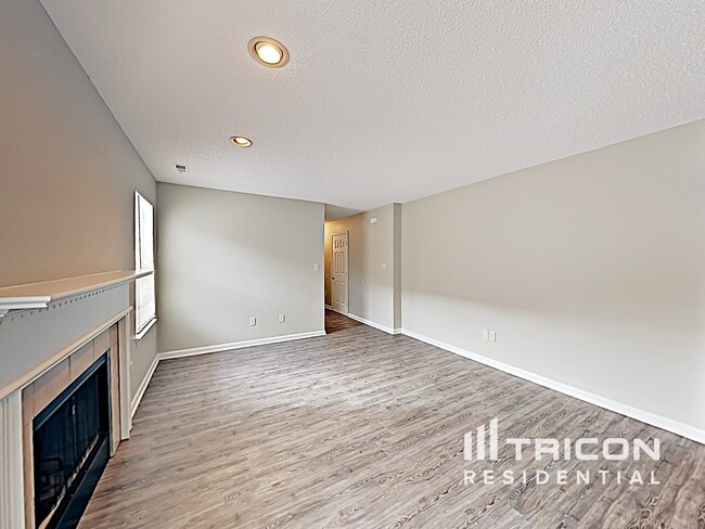 Building Photo - 10436 Apple Creek Dr