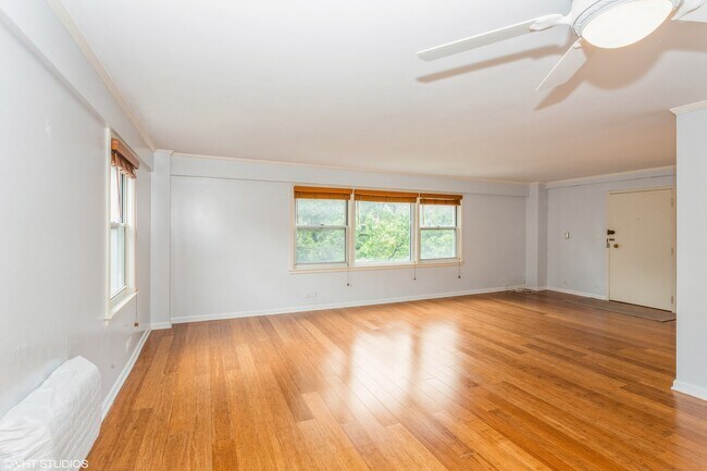 Building Photo - 1101 Grove St