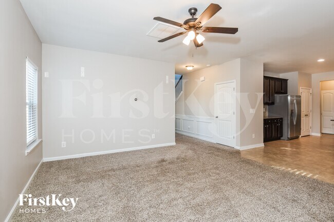 Building Photo - 204 Sleepy Way