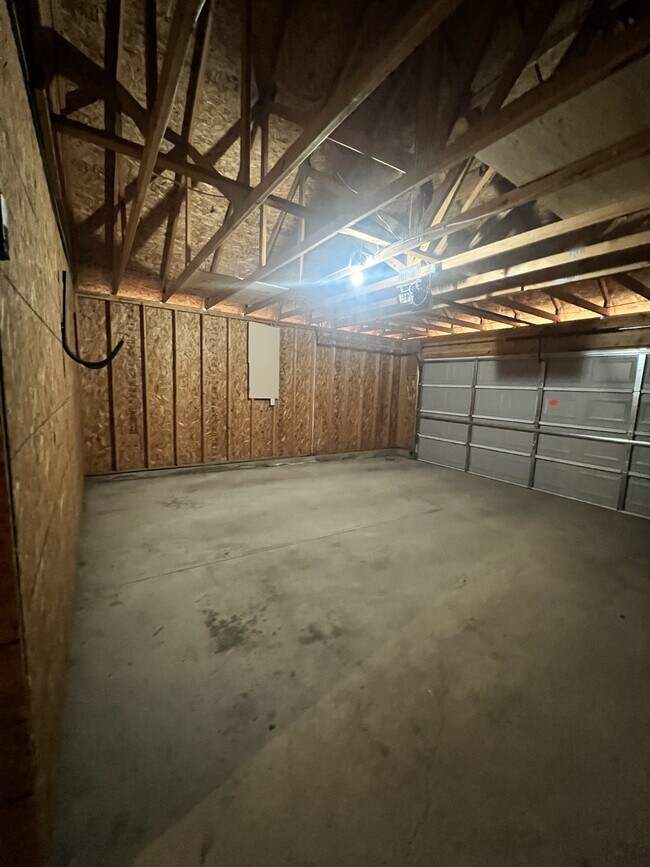 Building Photo - 10180-10183 Clearwing Ln