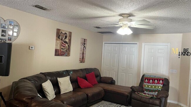 Building Photo - 2423 Ruddenstone Way