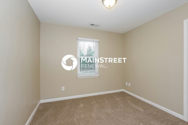 Building Photo - 3 Bedroom Pet-Friendly Home in Huntersville, NC with Main Street Renewal