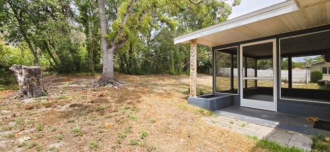 Building Photo - 1007 Highview Dr