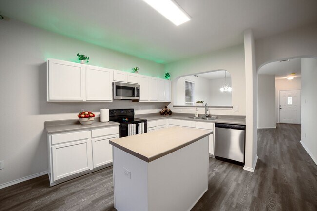 Building Photo - 27110 Saddlefoot Way