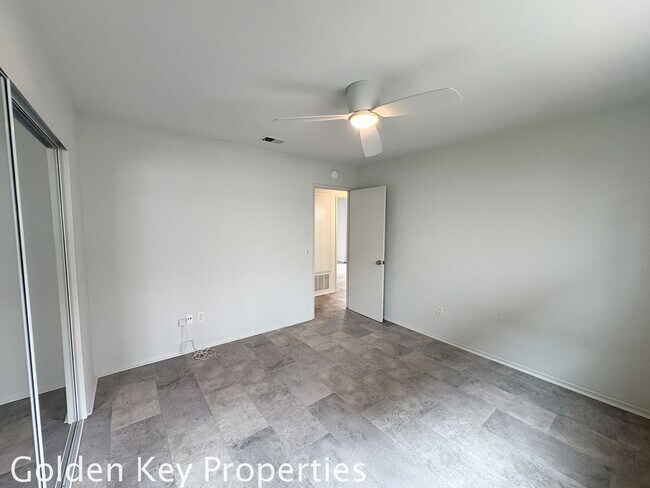 Building Photo - Welcome to this stunning 3-bedroom, 2-bath...