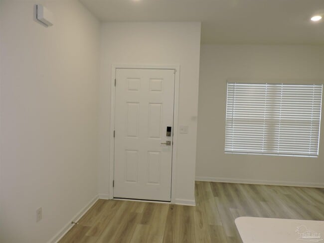 Building Photo - 9629 Sagewood Dr