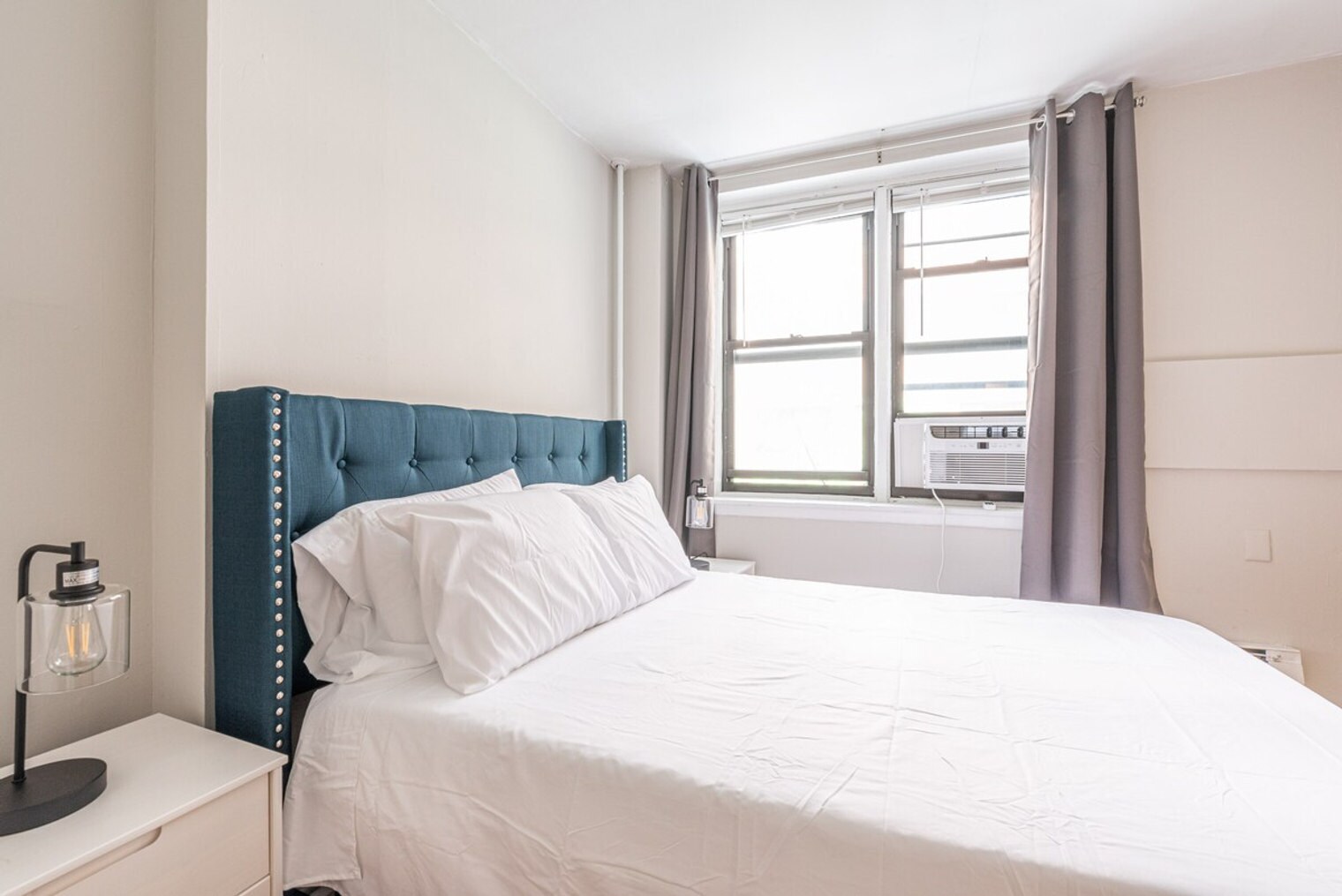 Building Photo - 319 W 56th St