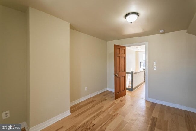 Building Photo - 5426 Jefferson St