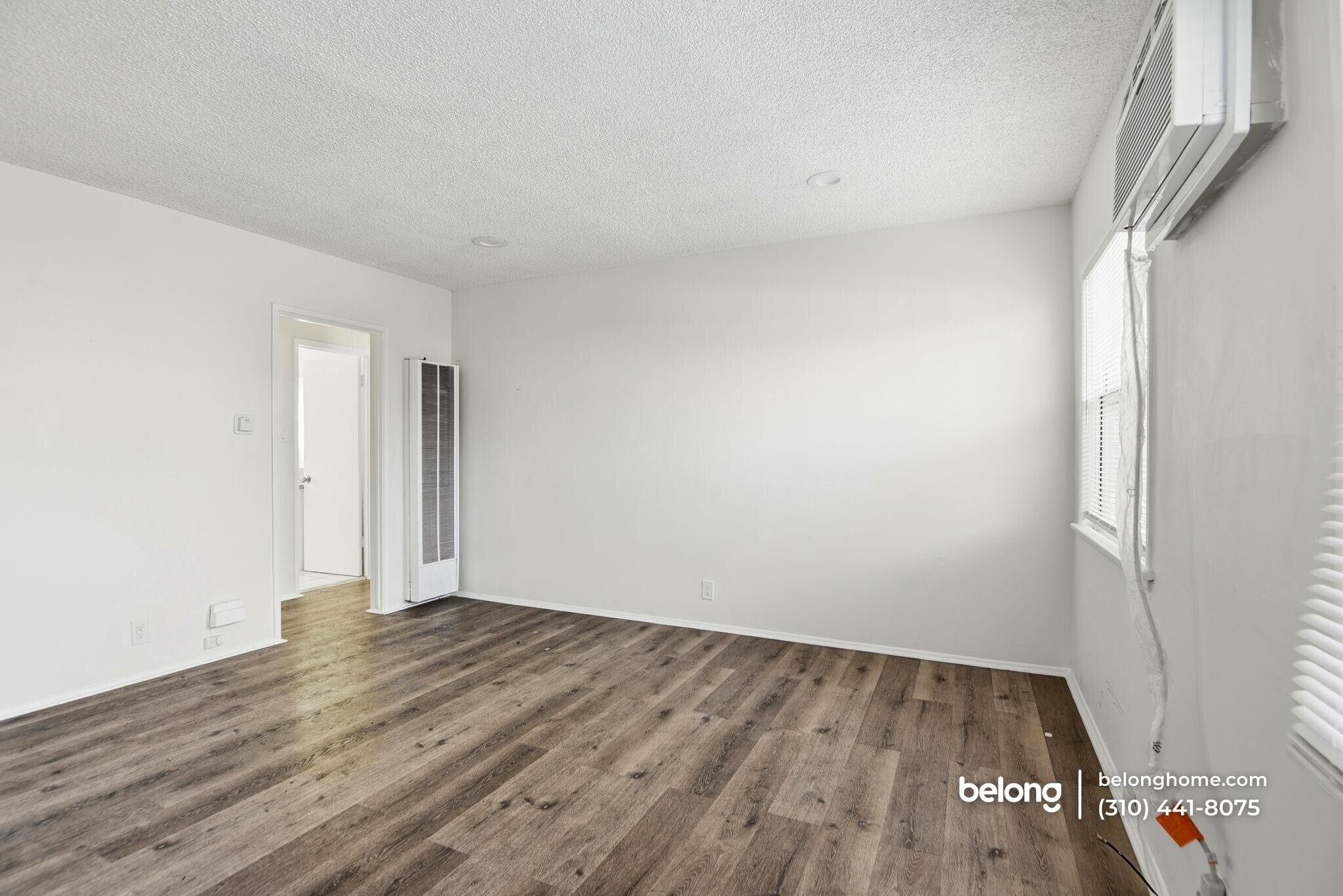 Building Photo - 1112 1/2 West 92nd Street