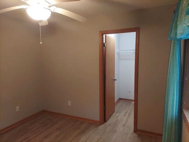 Building Photo - 5176 54th Ave NW