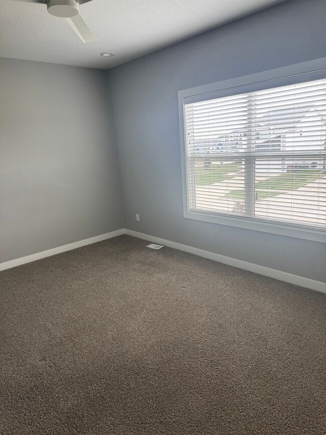 Building Photo - 8879 Primo Ln