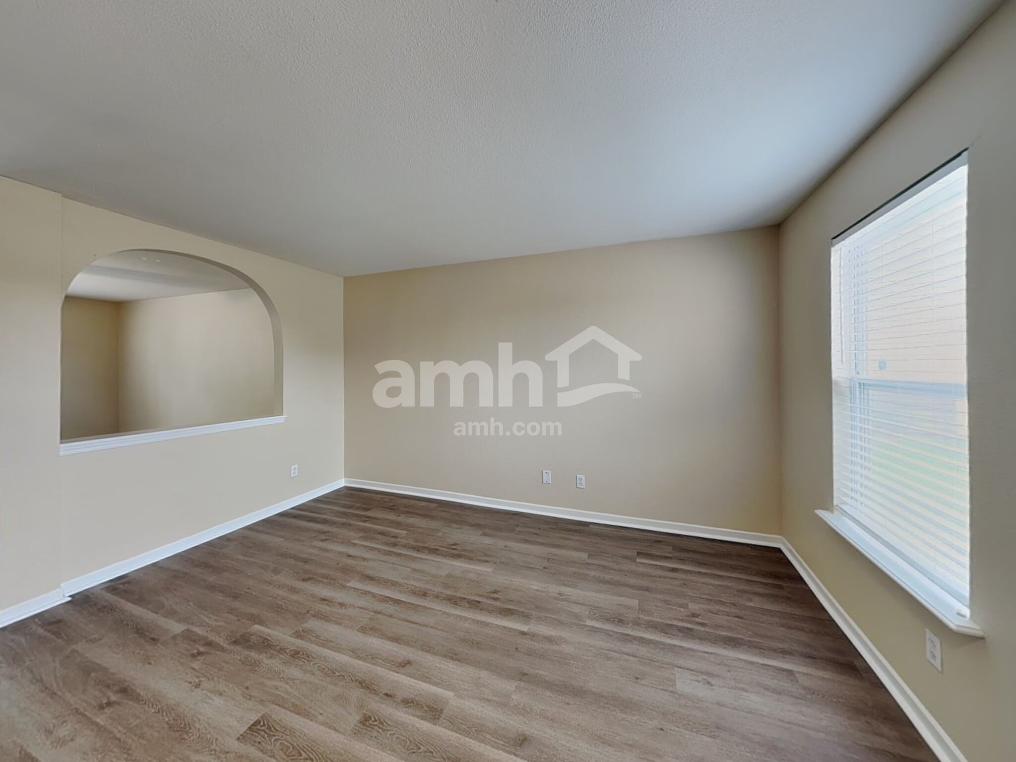 Building Photo - 1373 Bluestem Dr