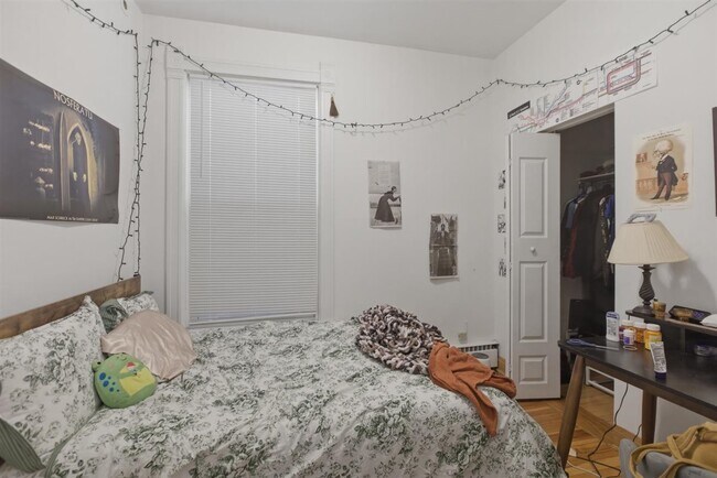 Building Photo - 3507 N Seminary Ave