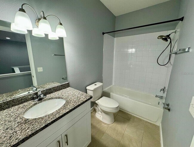Building Photo - 930 Lakefront Village Dr