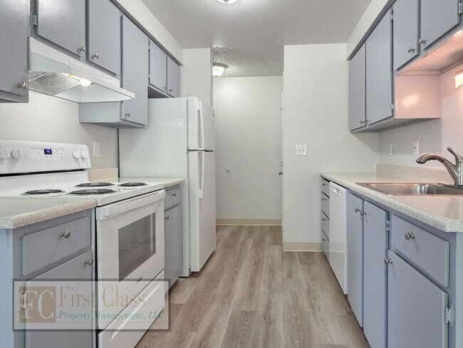 Building Photo - 1348 NE 186th Ave