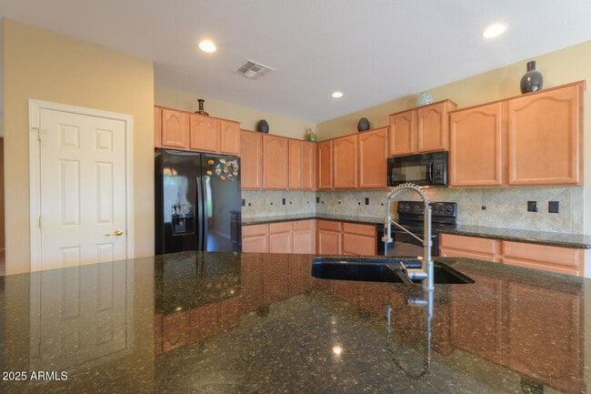 Building Photo - 42360 Abbey Rd