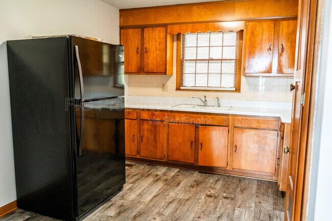 Building Photo - 4225 Buffat Mill Rd