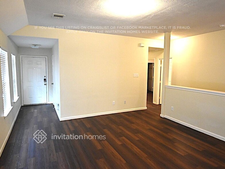 Building Photo - 8610 Chaletford Dr