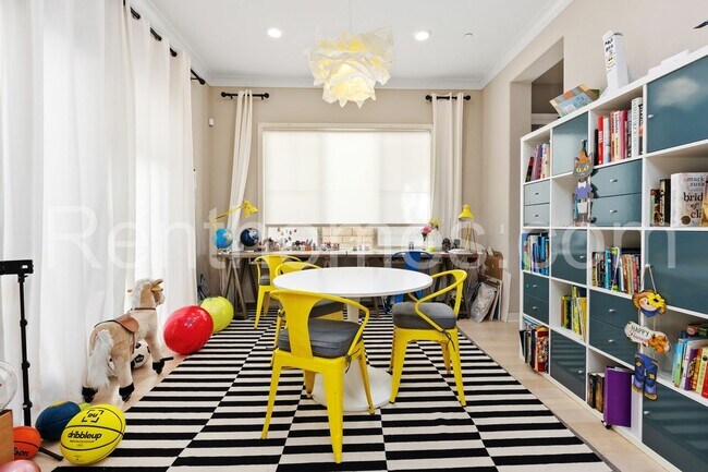 Building Photo - 6705 Elegante Wy