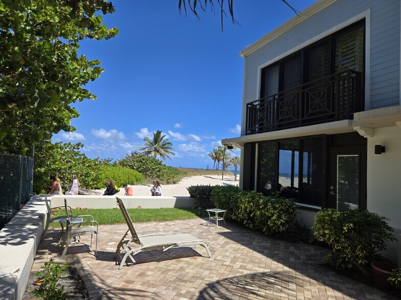 Building Photo - 1566 S Ocean Ln
