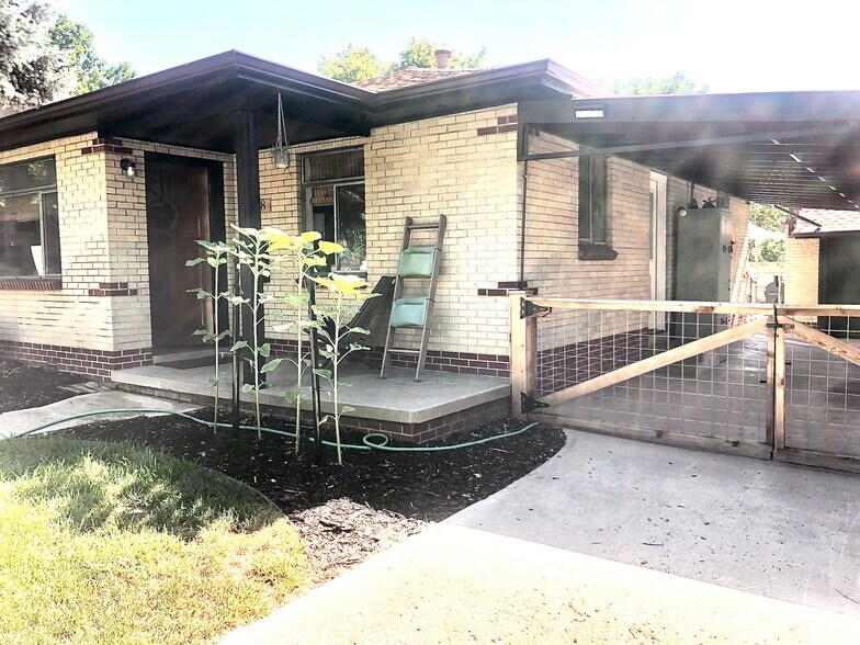 Building Photo - 3048 AMES ST