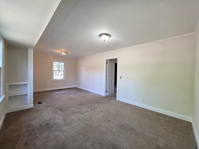 Building Photo - 232 Pinckney St