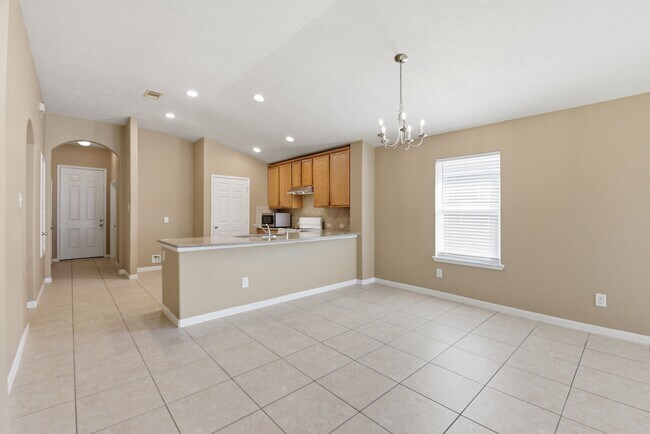 Building Photo - 1502 Stonehedge Bend Dr