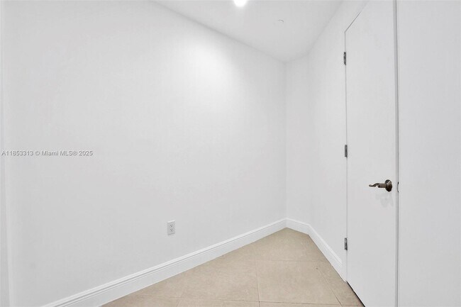 Building Photo - 3131 NE 188th St