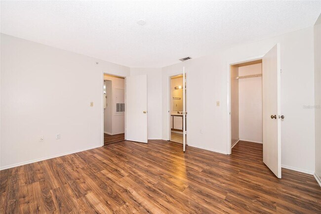 Building Photo - 956 Salt Pond Pl