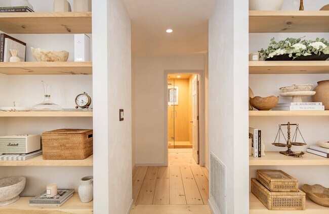 Building Photo - 97 Swamp Rd