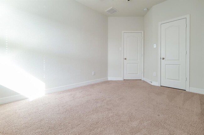 Building Photo - 40634 Guillemont Ln