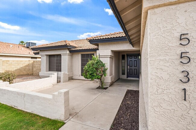 Building Photo - 5531 E Elena Ave