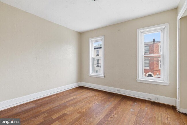 Building Photo - 632 W Cumberland St