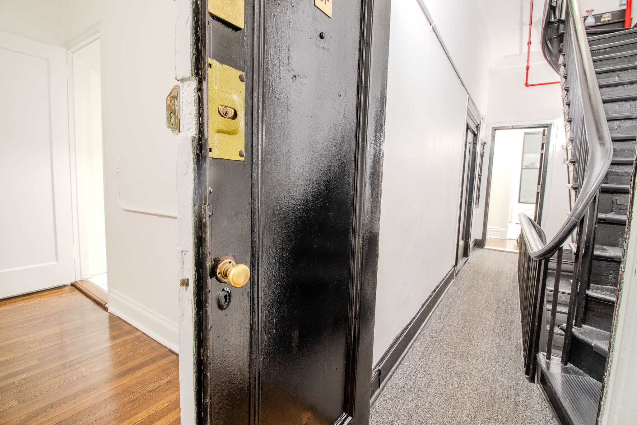 Building Photo - 318 E 53rd St