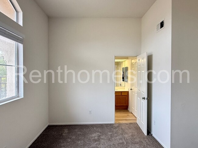 Building Photo - 12710 Via Nieve