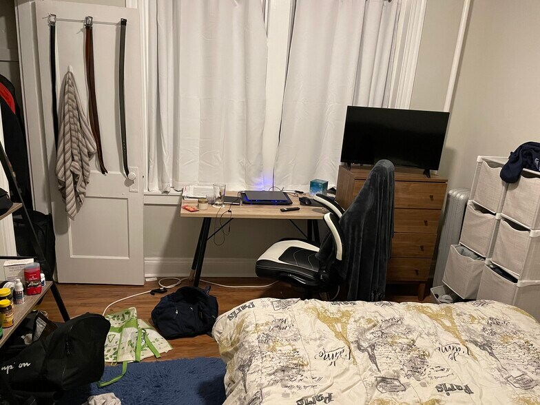 Building Photo - 10 Chester St