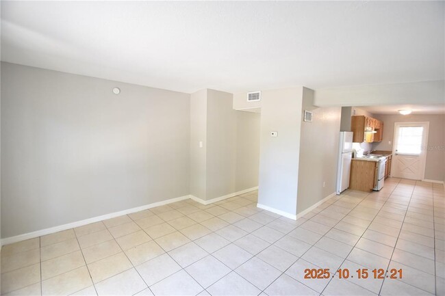 Building Photo - 9496 84th St