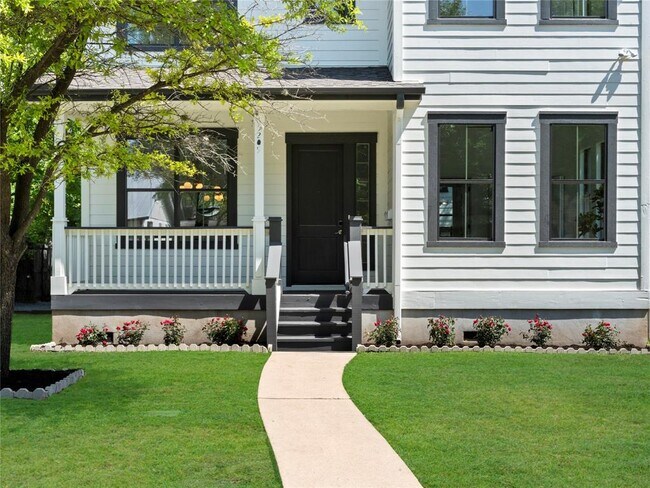 Building Photo - 5209 Evans Ave