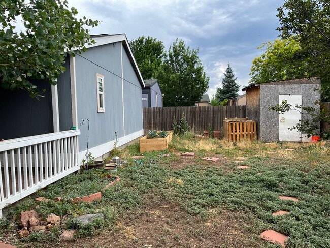 Building Photo - Great Location! 3 Bed, 2 Bath West-Flagstaff Home - Students & Pets OK! Avail Aug 10th!