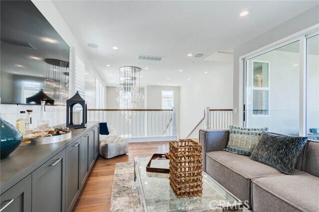 Building Photo - 141 Parkland Aly