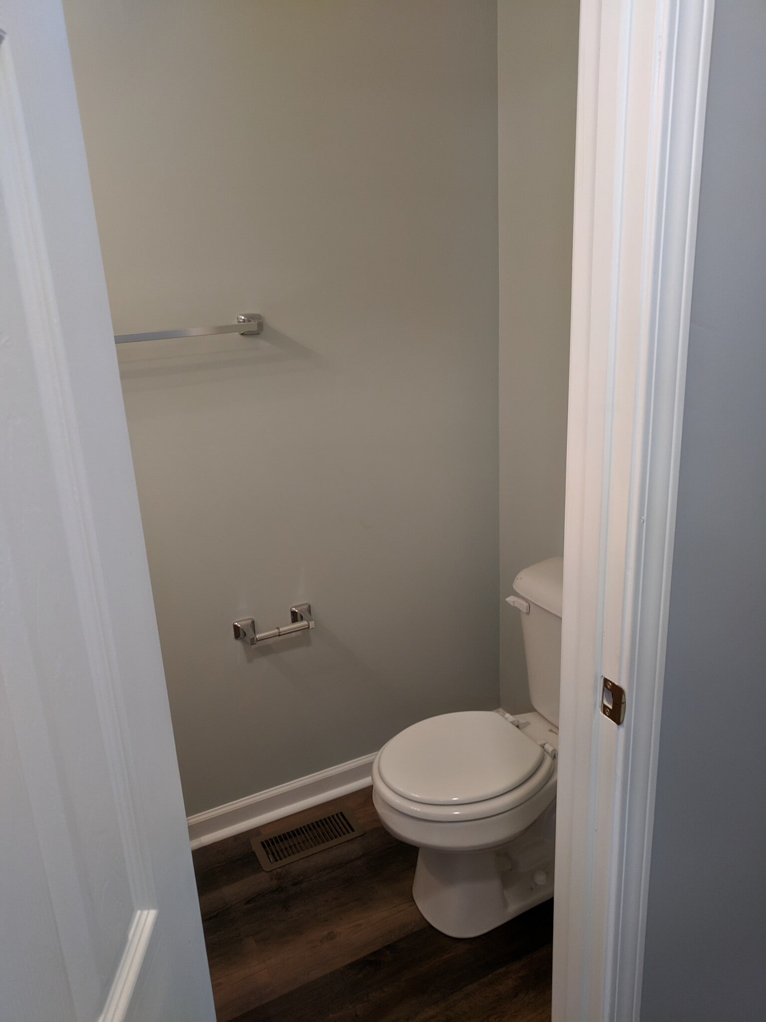 1st floor half bath - 202 Alde St