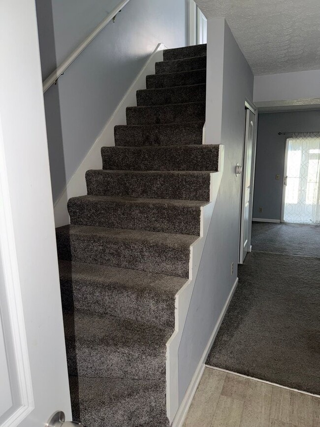 Building Photo - 2712_AUDUBON DR UNIT B