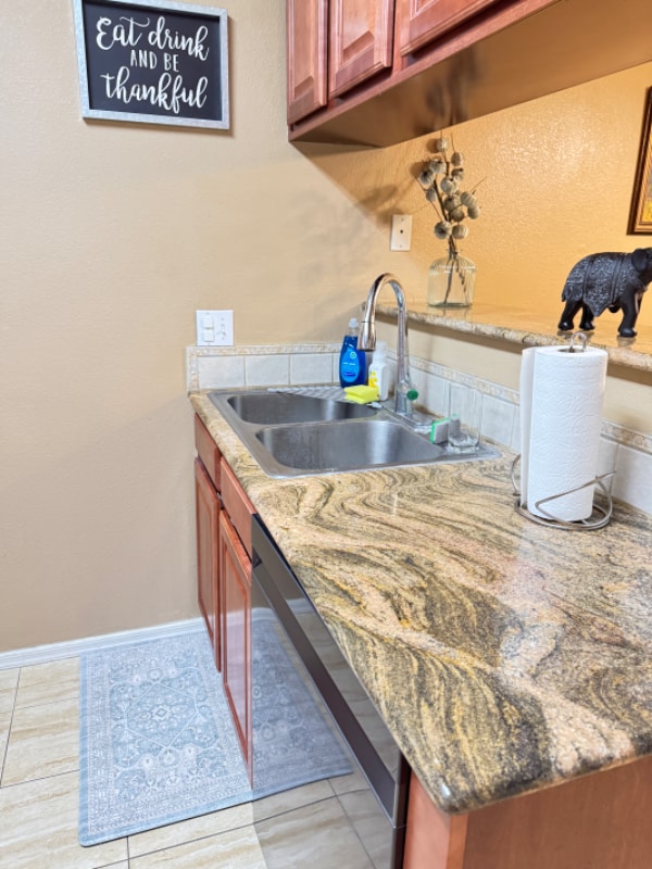 Building Photo - 5751 N Kolb Rd