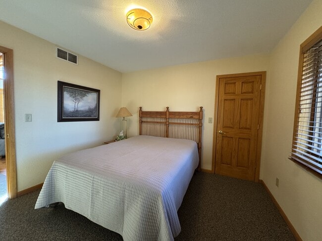 Building Photo - N. N Townline Rd