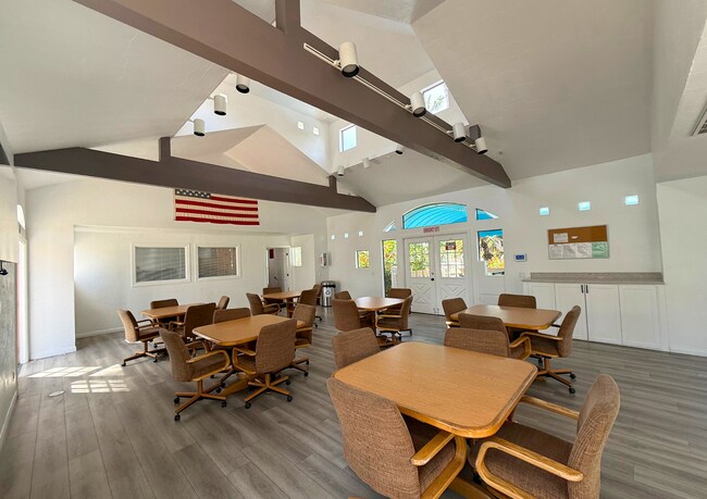 Building Photo - 9392 Twin Trails Dr