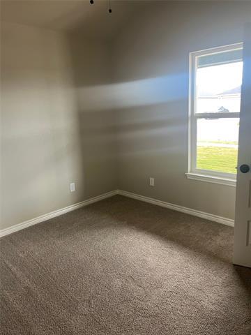 Building Photo - 172 Showdown Rd